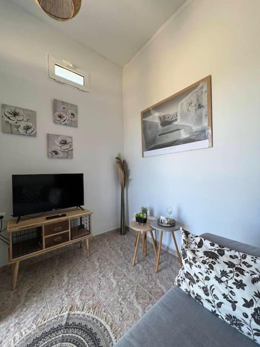 Beach Apartment Edem First Floor Perivolos  Ngoại thất bức ảnh