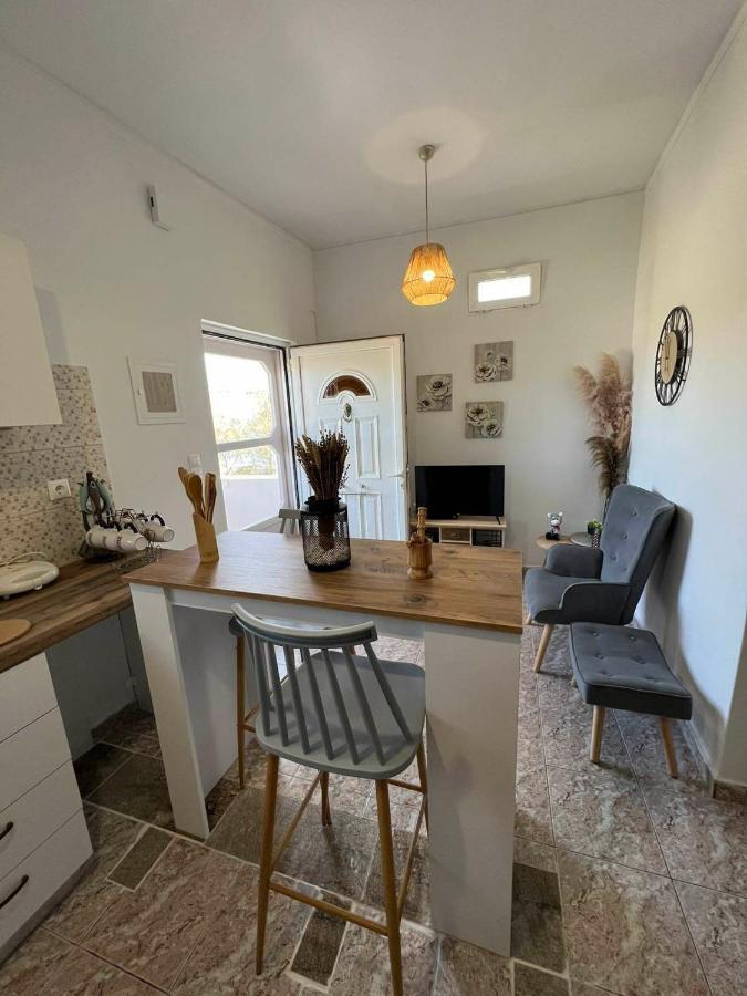 Beach Apartment Edem First Floor Perivolos  Ngoại thất bức ảnh
