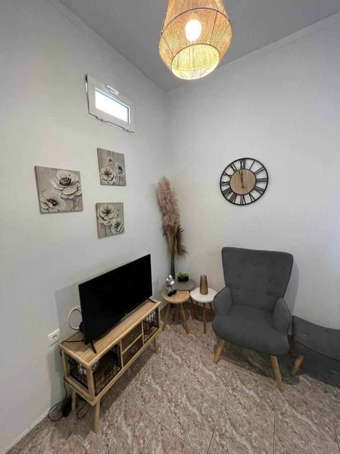 Beach Apartment Edem First Floor Perivolos  Ngoại thất bức ảnh